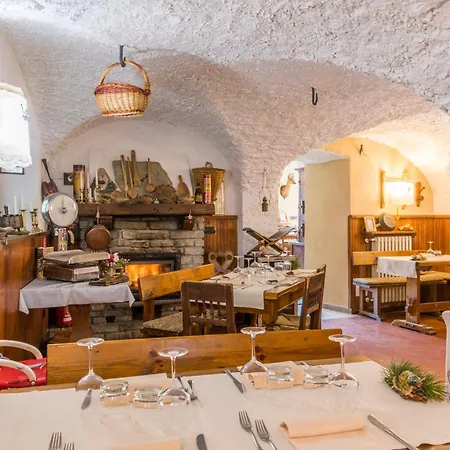 Hotel apartamentowy La Placette - Diffuso E Trattoria Usseaux