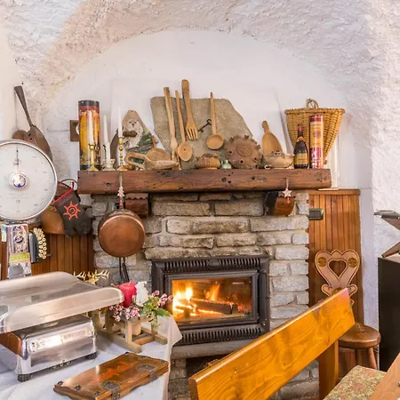 La Placette - Diffuso E Trattoria Apart Otel