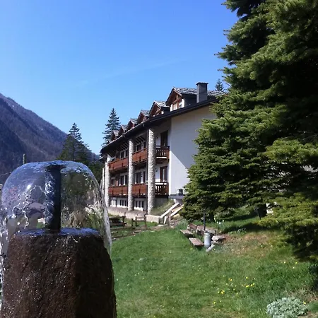 Aparthotel La Placette - Diffuso E Trattoria
