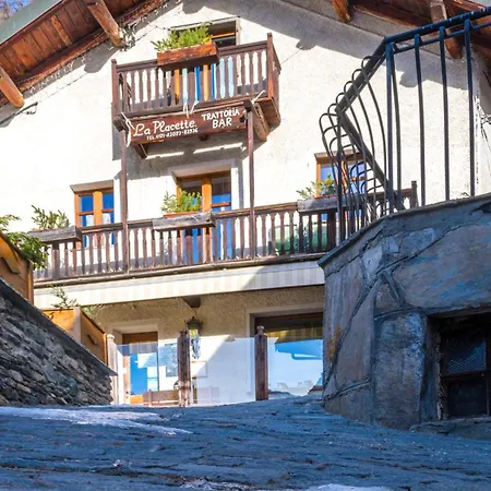Aparthotel La Placette - Albergo Diffuso E Trattoria Usseaux