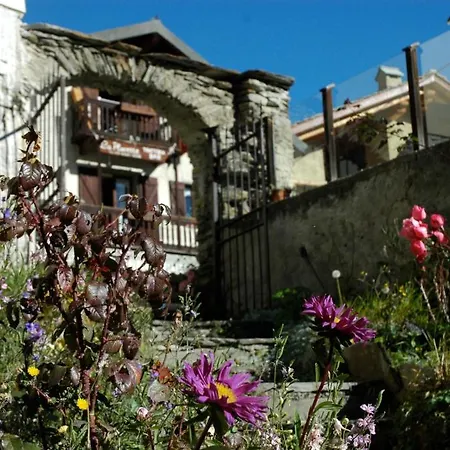 La Placette - Diffuso E Trattoria Usseaux