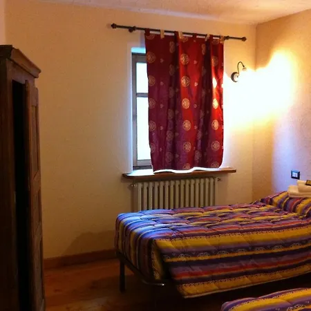 La Placette - Diffuso E Trattoria Usseaux