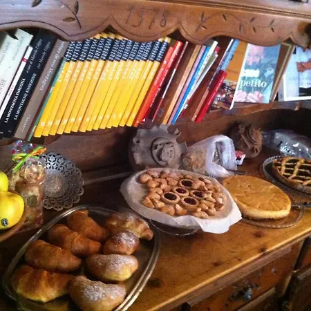 La Placette - Diffuso E Trattoria 4*