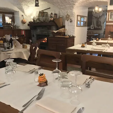 La Placette - Diffuso E Trattoria 아파트호텔
